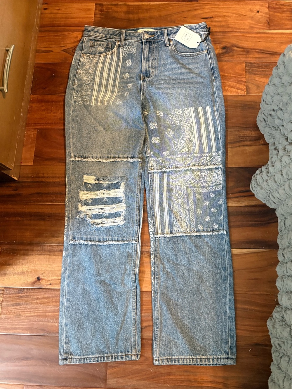NWT Cleo + Wolf High Rise Straight Jeans 29 Bandana Patchwork Western (1331)